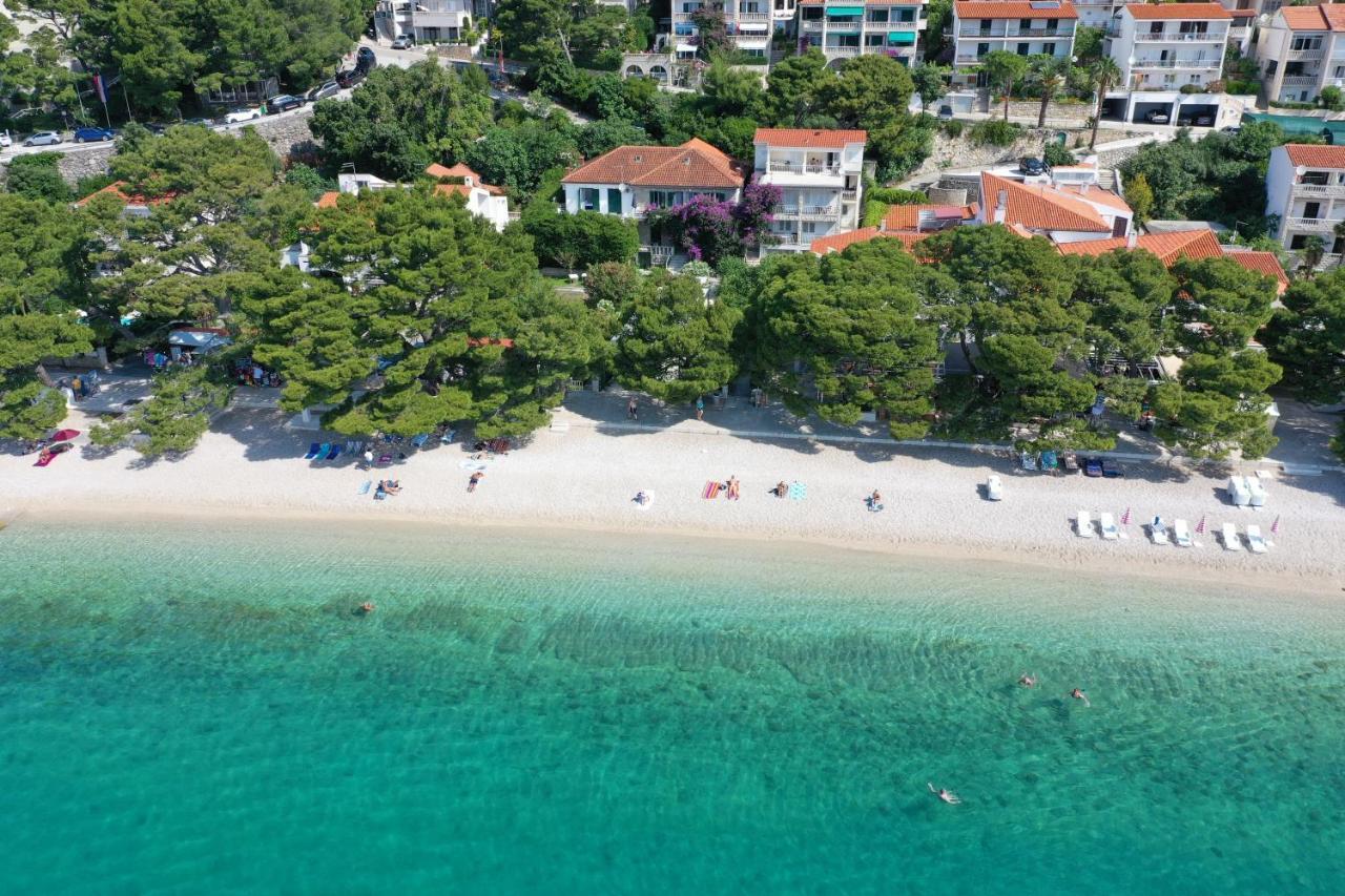 Aurora Beachfront Luxury Rooms&Suites เบรลา ภายนอก รูปภาพ