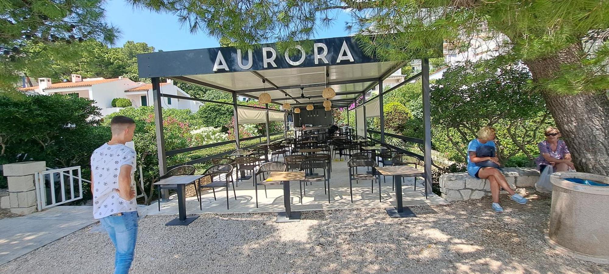 Aurora Beachfront Luxury Rooms&Suites เบรลา ภายนอก รูปภาพ